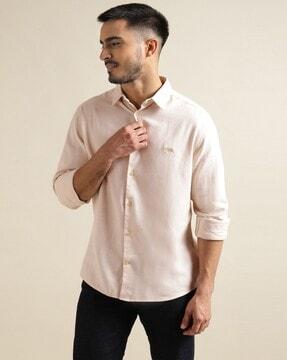 full-sleeves shirt with spread collar