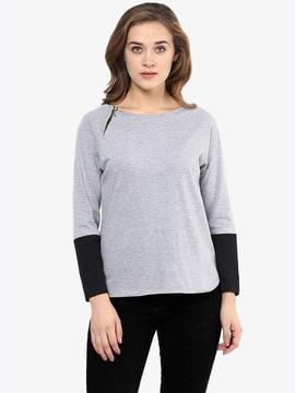 full sleeves t-shirt with zip-detail