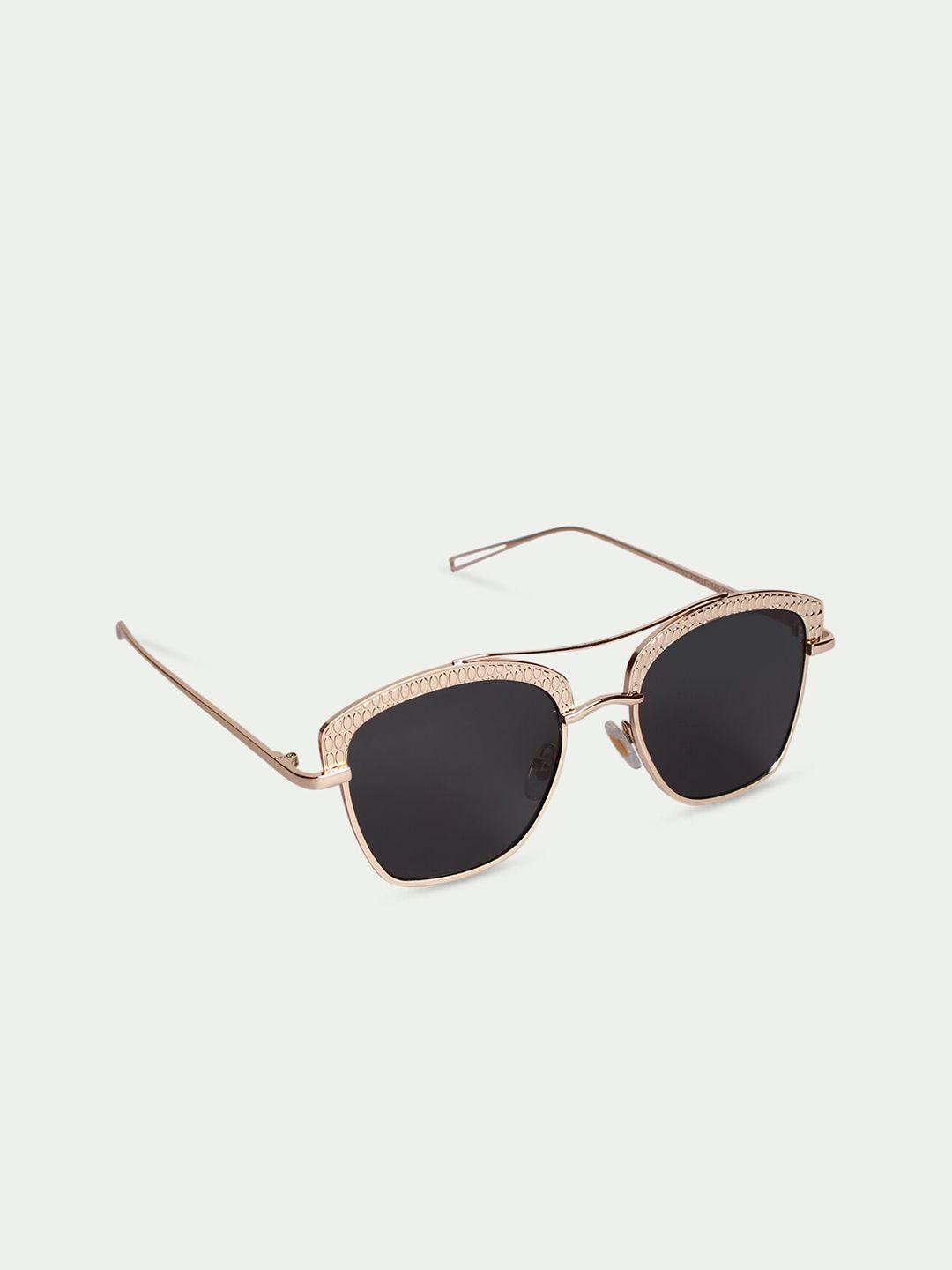 fuzoku unisex black lens & gold-toned square sunglasses with uv protected lens