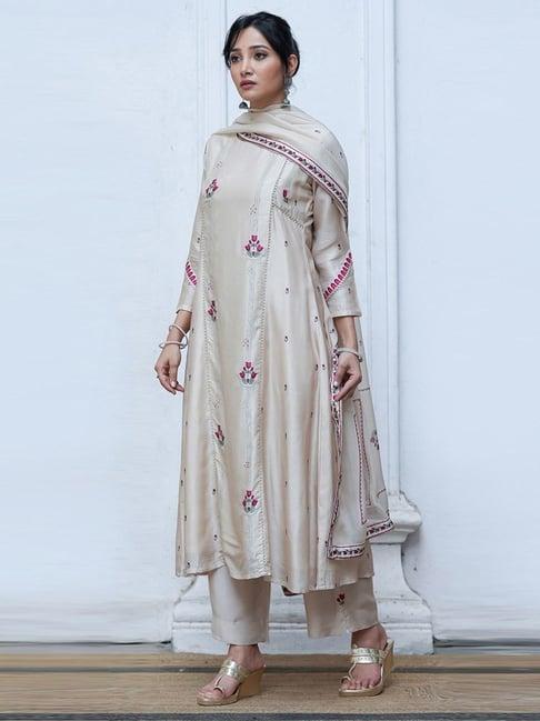 ganga fashions cream raw silk kurta with pant and organza dupatta