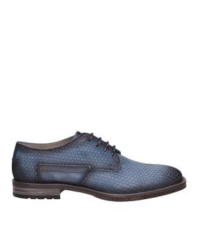 geometric pattern plain-toe leather derbys