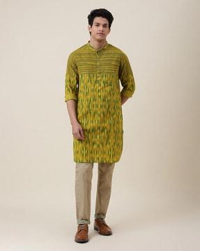 geometric print kurta with mandarin collar