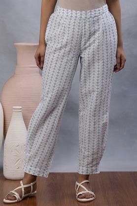 geometric print regular fit cotton women's casual wear pants - ecru