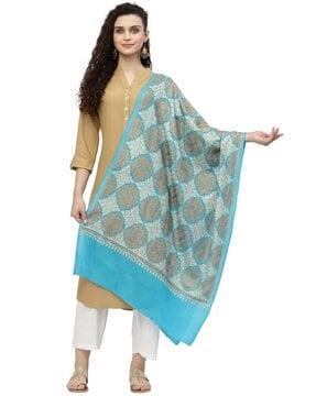geometric print shawl