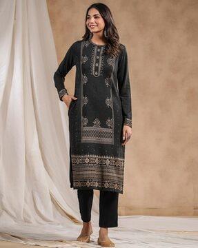 geometric knitted straight winter kurta