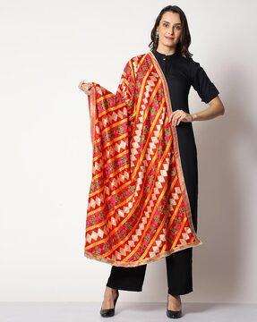 geometric pattern dupatta with contrast border