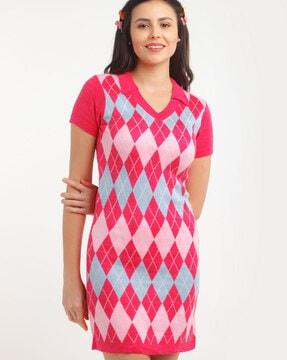 geometric pattern round-neck sweater dress