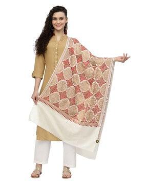 geometric pattern shawl