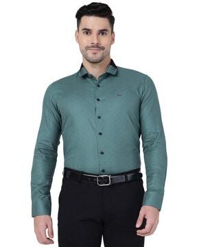 geometric pattern slim fit shirt with cutaway