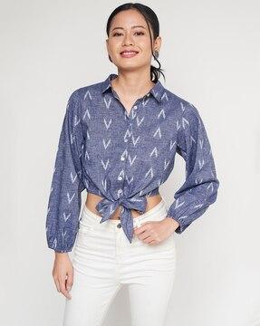 geometric print crop shirt with tie-up