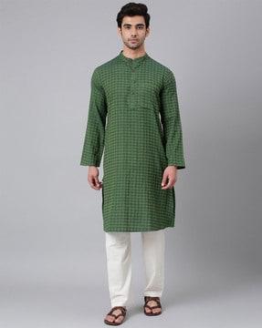 geometric print long kurta with patch pocket