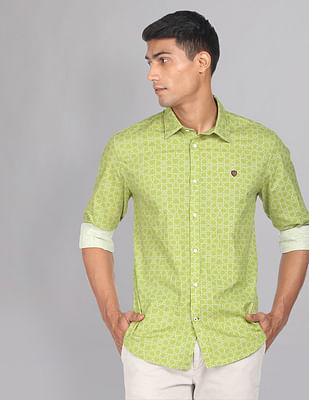 geometric print patch pocket casual shirt