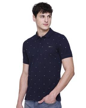 geometric print regular fit polo t-shirt