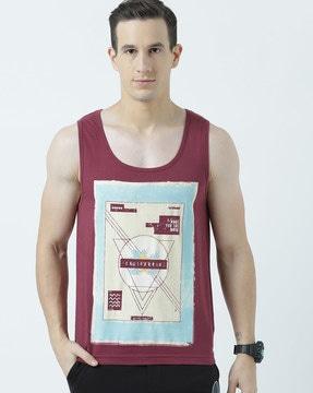 geometric print round-neck t-shirt