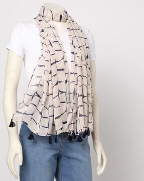 geometric print scarf with tassels