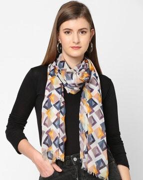 geometric print scarf