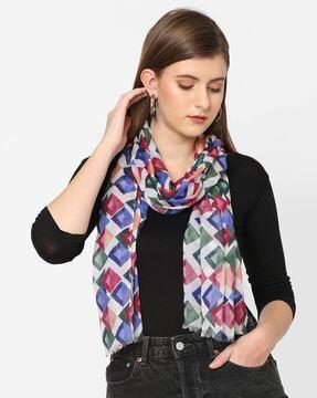 geometric print scarf