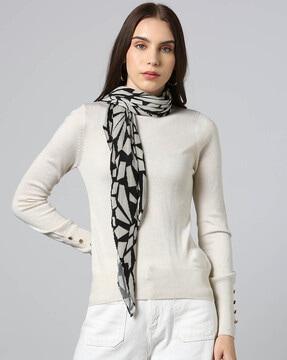 geometric print scarf