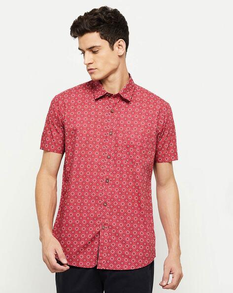 geometric print shirt with patch pocket