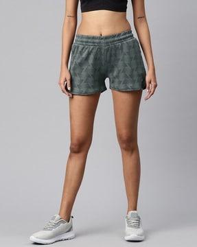 geometric print shorts with insert pockets