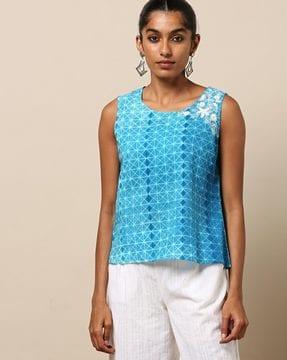 geometric print sleeveless top