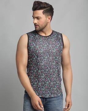 geometric print sleeveless vest