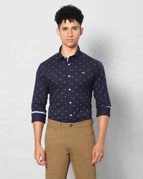 geometric print slim fit shirt with patch pocket