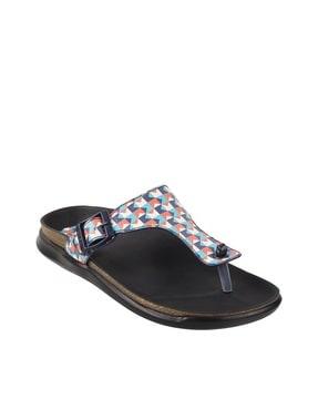 geometric print t-strap sandals with buckle fastening