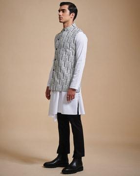 geometric print waistcoat with button closure