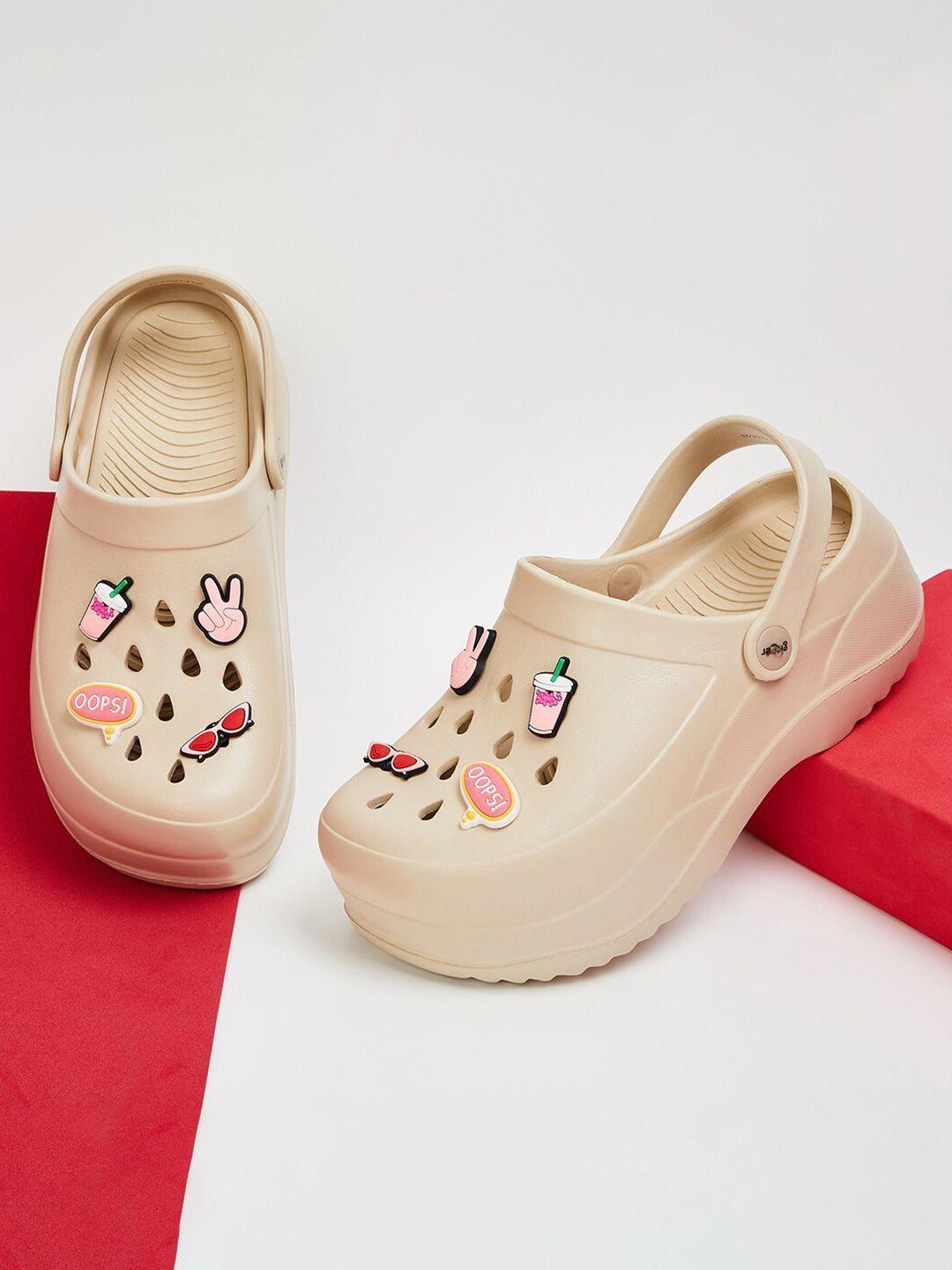 ginger by lifestyle women applique detail clogs