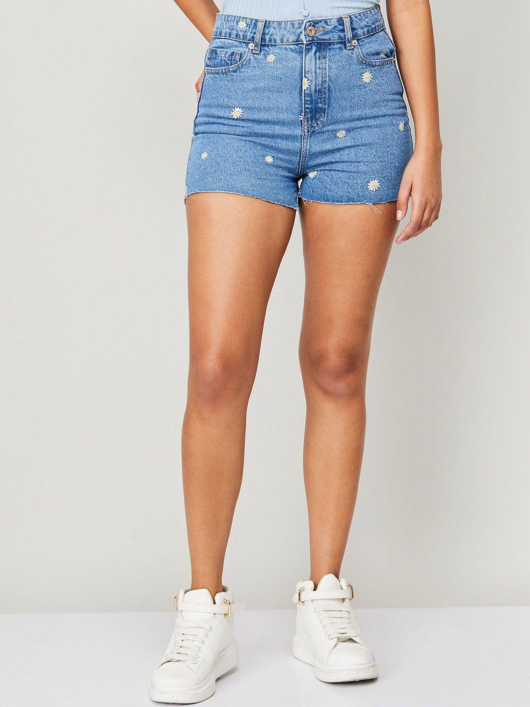 ginger by lifestyle women washed printed denim shorts