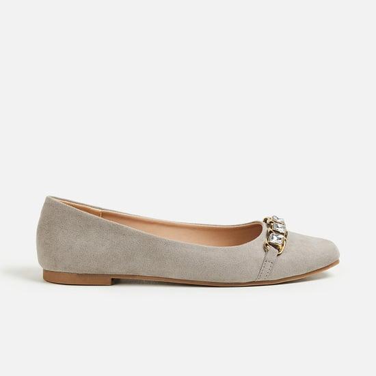 ginger women embellished slip-on ballerinas