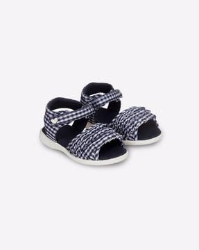 gingham sandals with velcro fastening