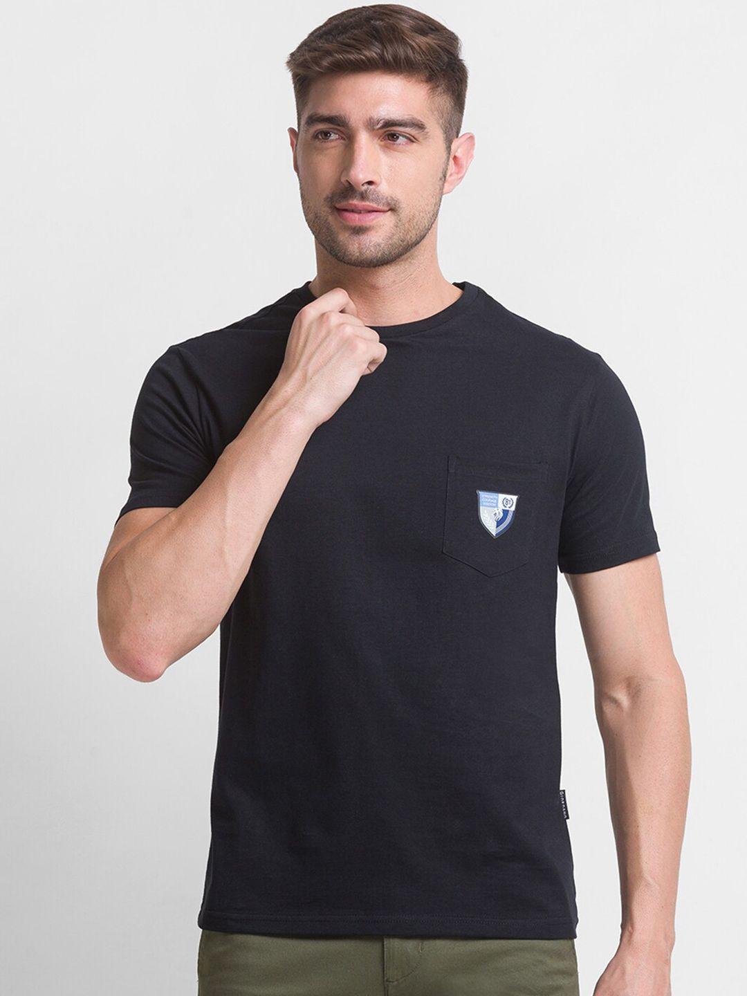 giordano men black solid cotton slim fit t-shirt