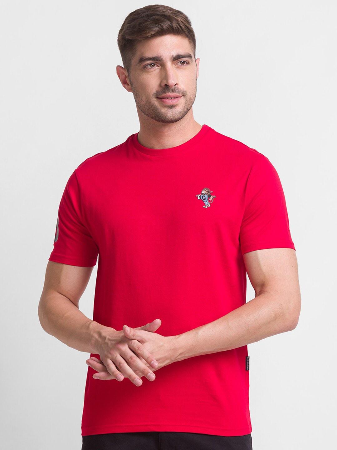 giordano men red solid slim fit t-shirt