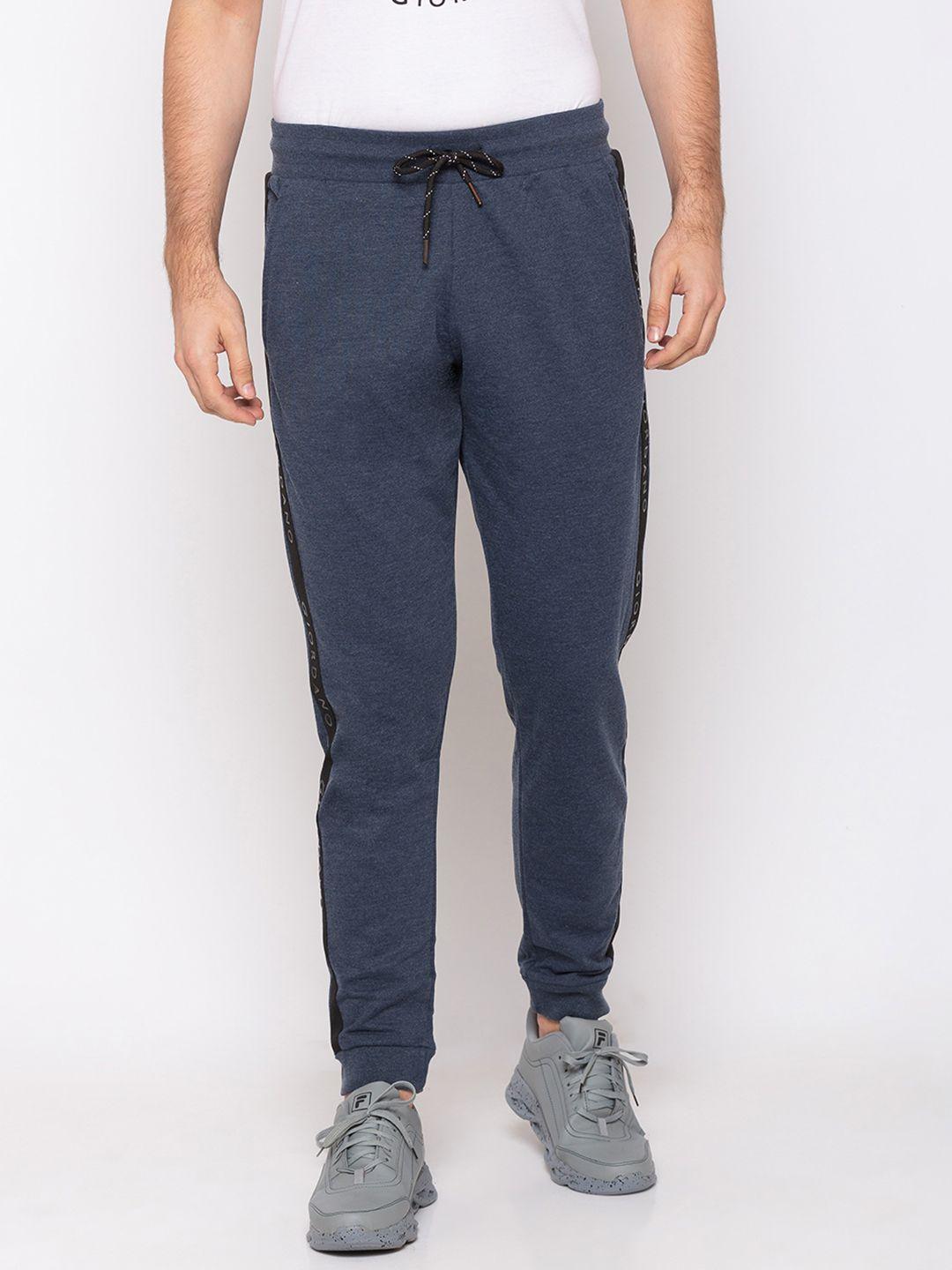 giordano men blue solid slim-fit joggers