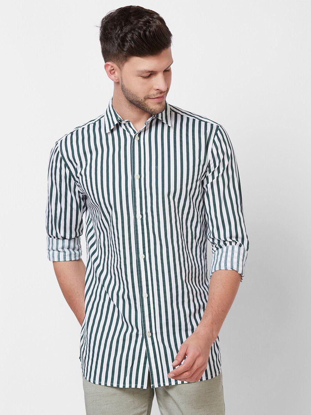 giordano men green slim fit opaque striped casual shirt