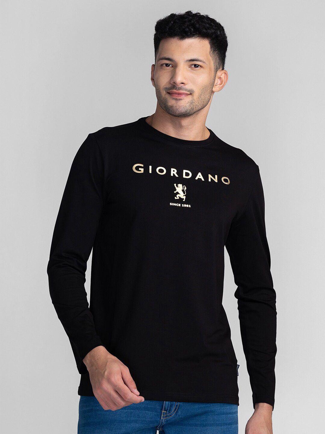 giordano men typography printed monochrome applique slim fit t-shirt