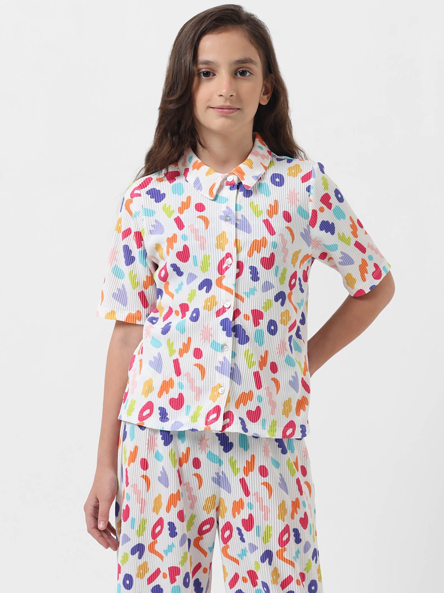 girl abstract print white shirt