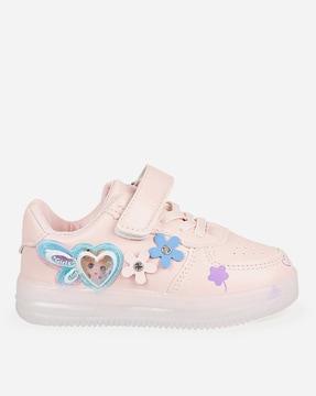 girls mid-top outdoor sneakers