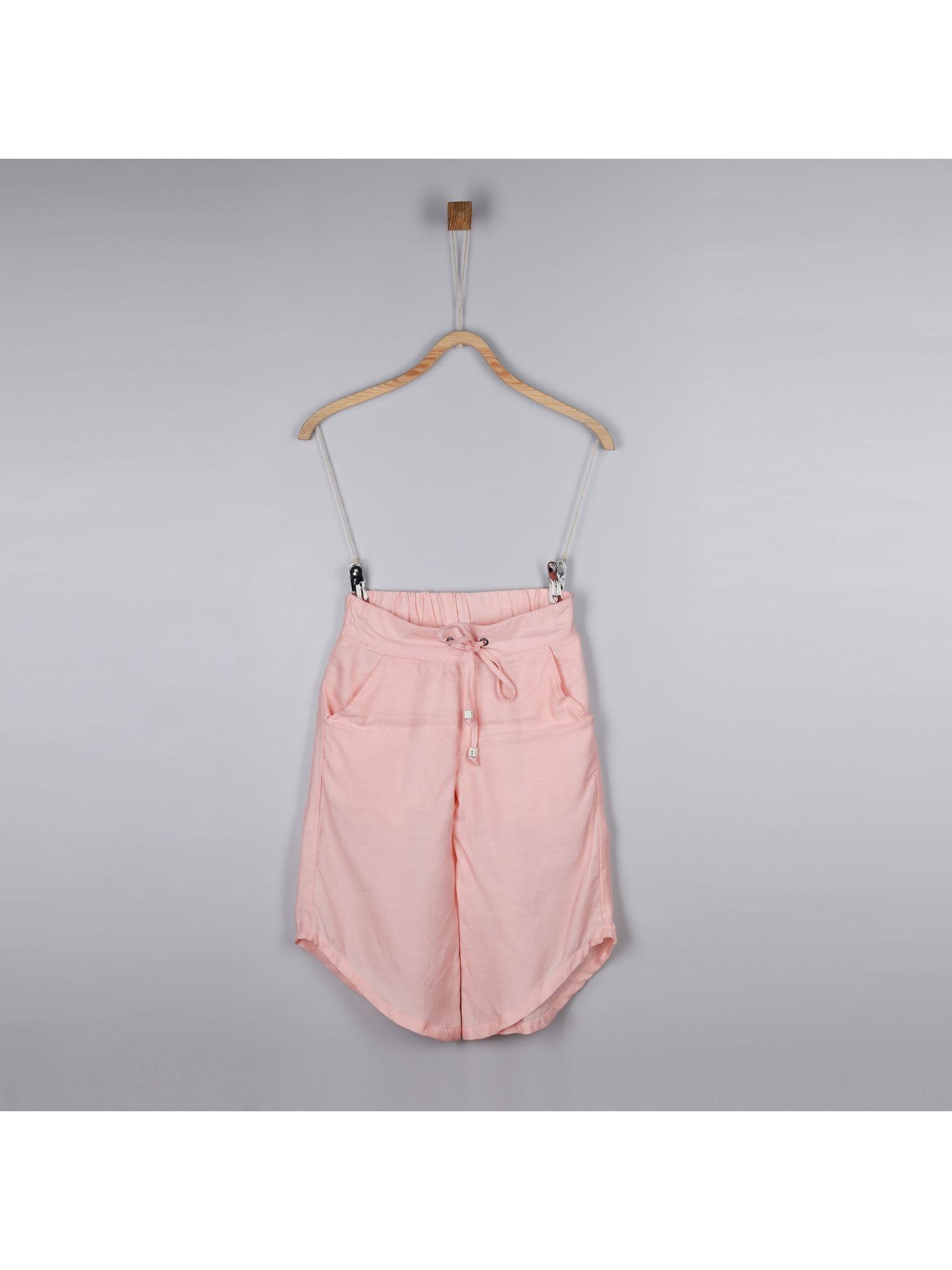 girls peach cotton solid elasticated capri