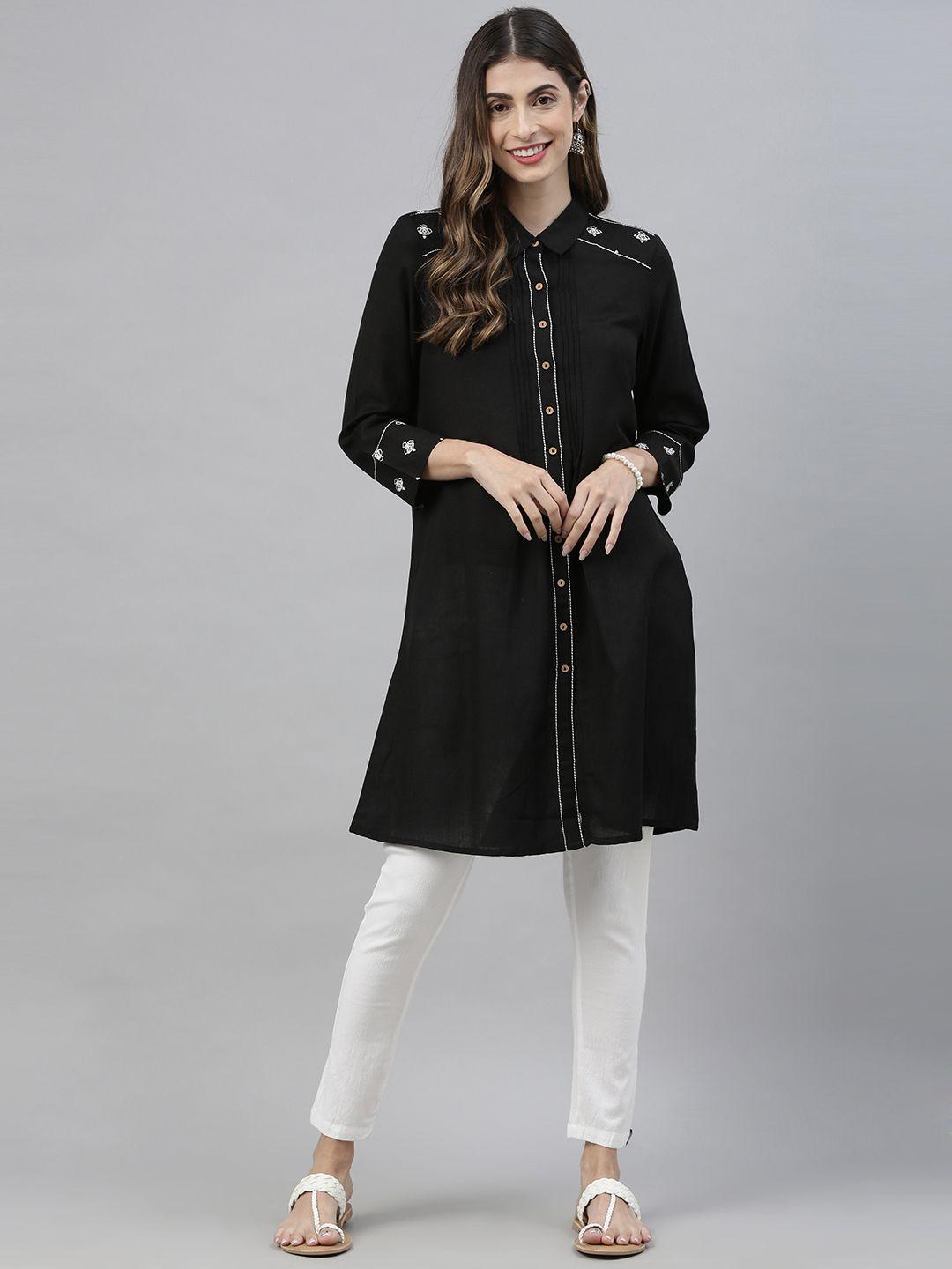 global desi women's black & white printed tunic