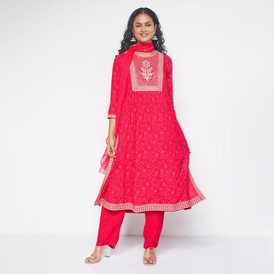 global desi women embroidered kurta set