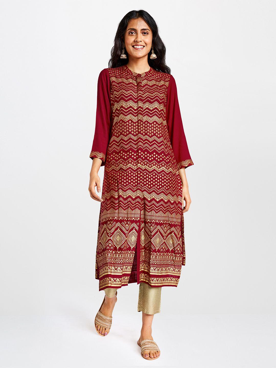 global desi women maroon & gold-toned printed straight kurta