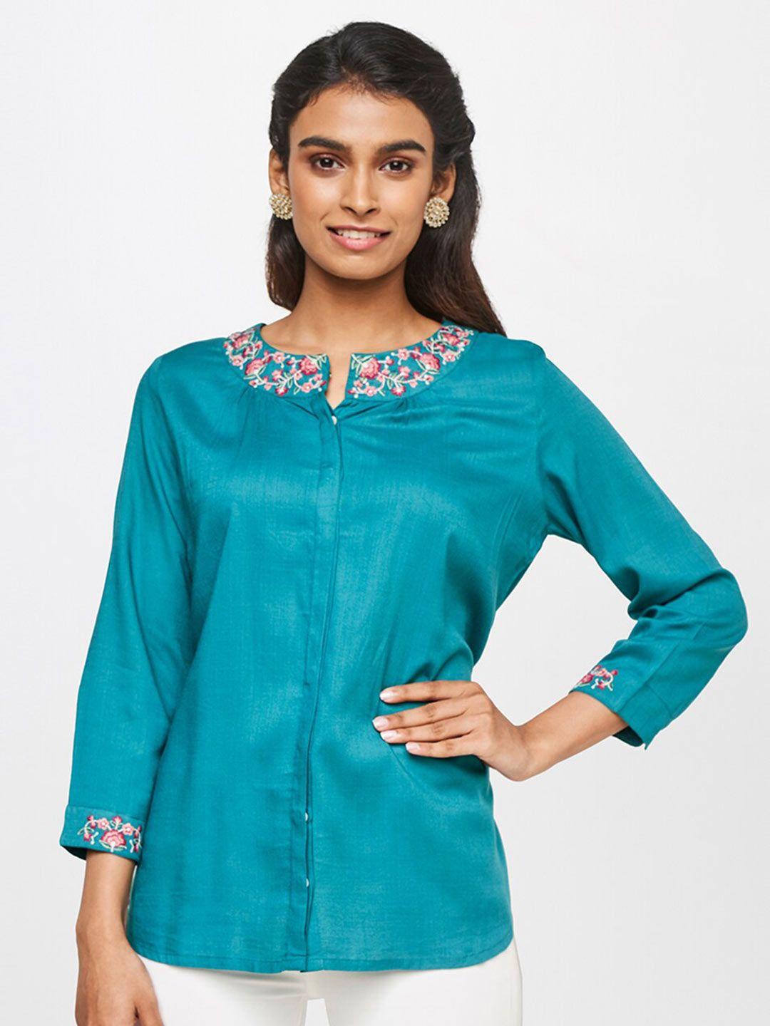 global desi women teal solid neck embroidered top