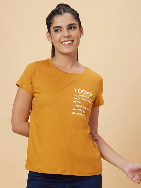 globus mustard cotton graphic print t-shirt