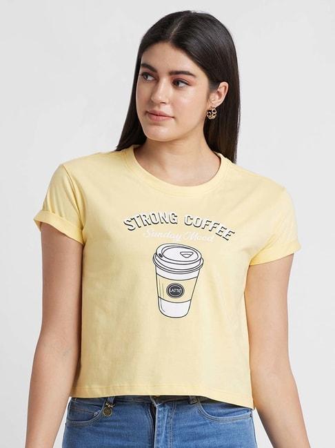 globus yellow cotton printed crop t-shirt