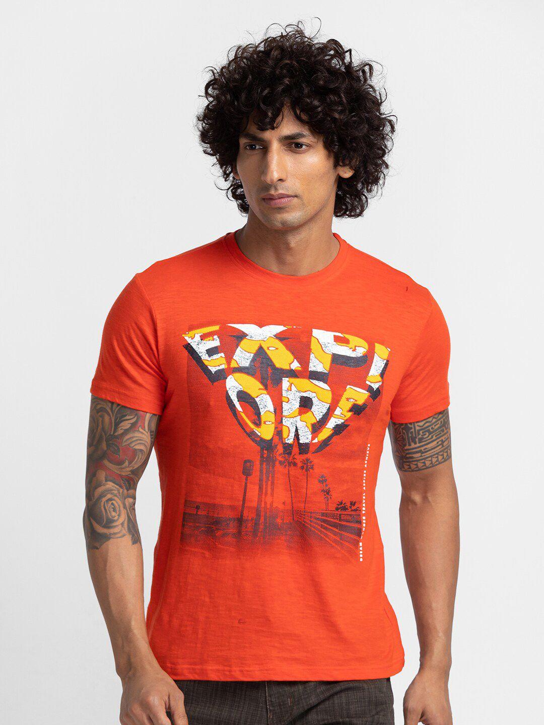 globus men rust floral printed applique t-shirt