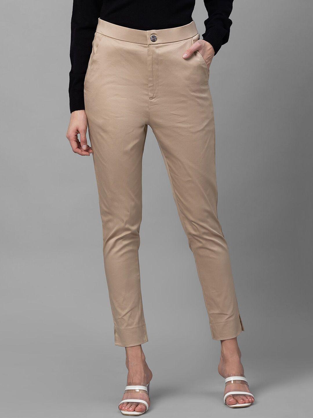 globus women beige slim fit cropped trousers