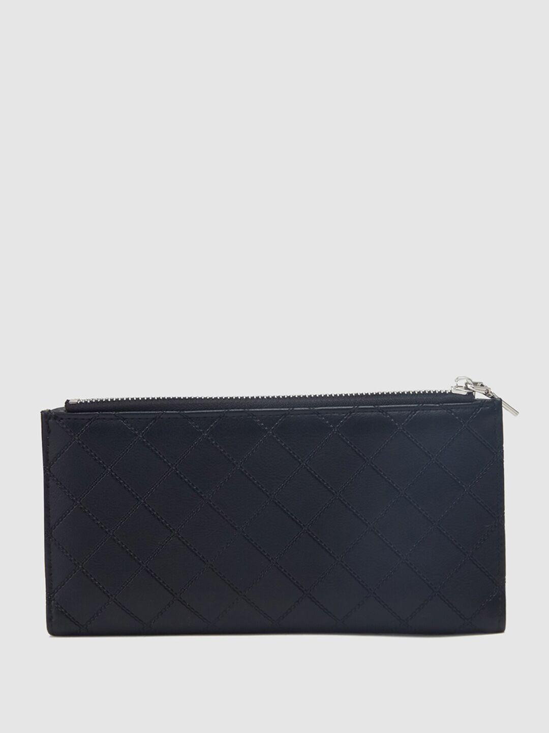 globus women black textured envelope wallet